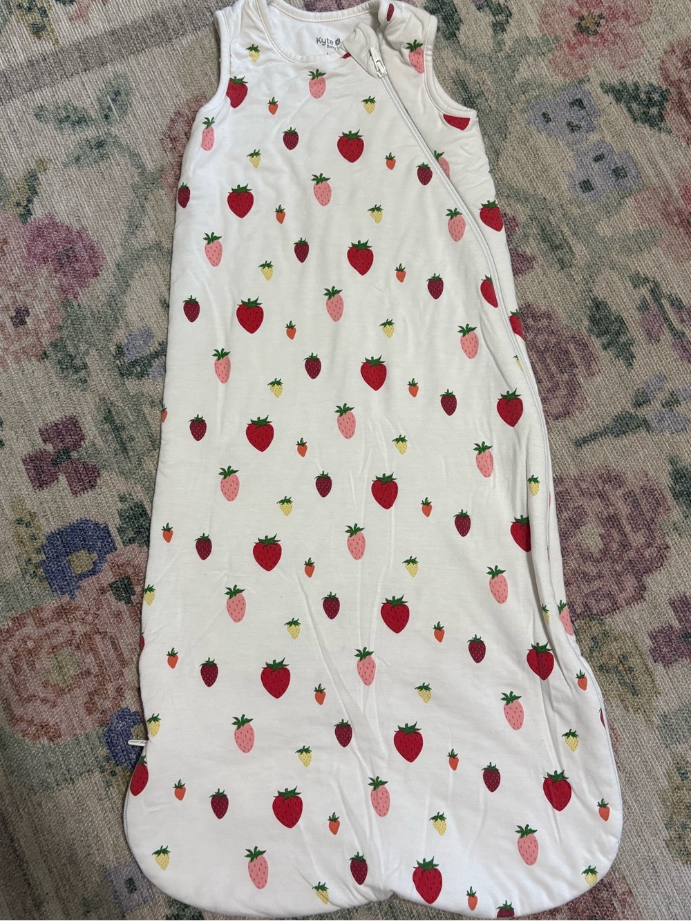 Kyte BABY 1.0 tog size M Strawberry Sleep Sack